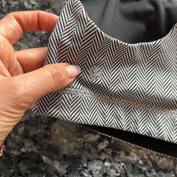 Lululemon All Sport Bra Giant Herringbone  Size 8 - Picture 3 of 4